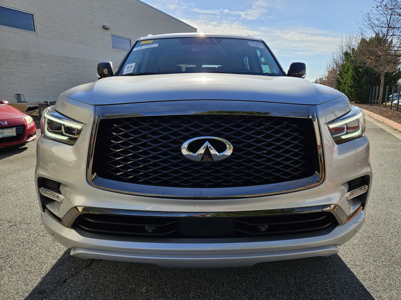 Used 2023 INFINITI QX80 Premium Select w/ All-Season Package image 9
