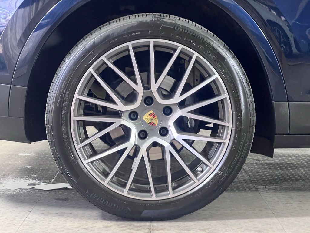 Certified 2023 Porsche Cayenne image 12