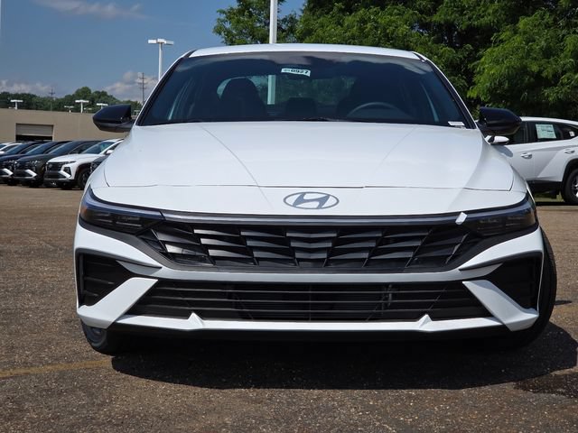 New 2026 Hyundai Elantra SEL FWD image 10