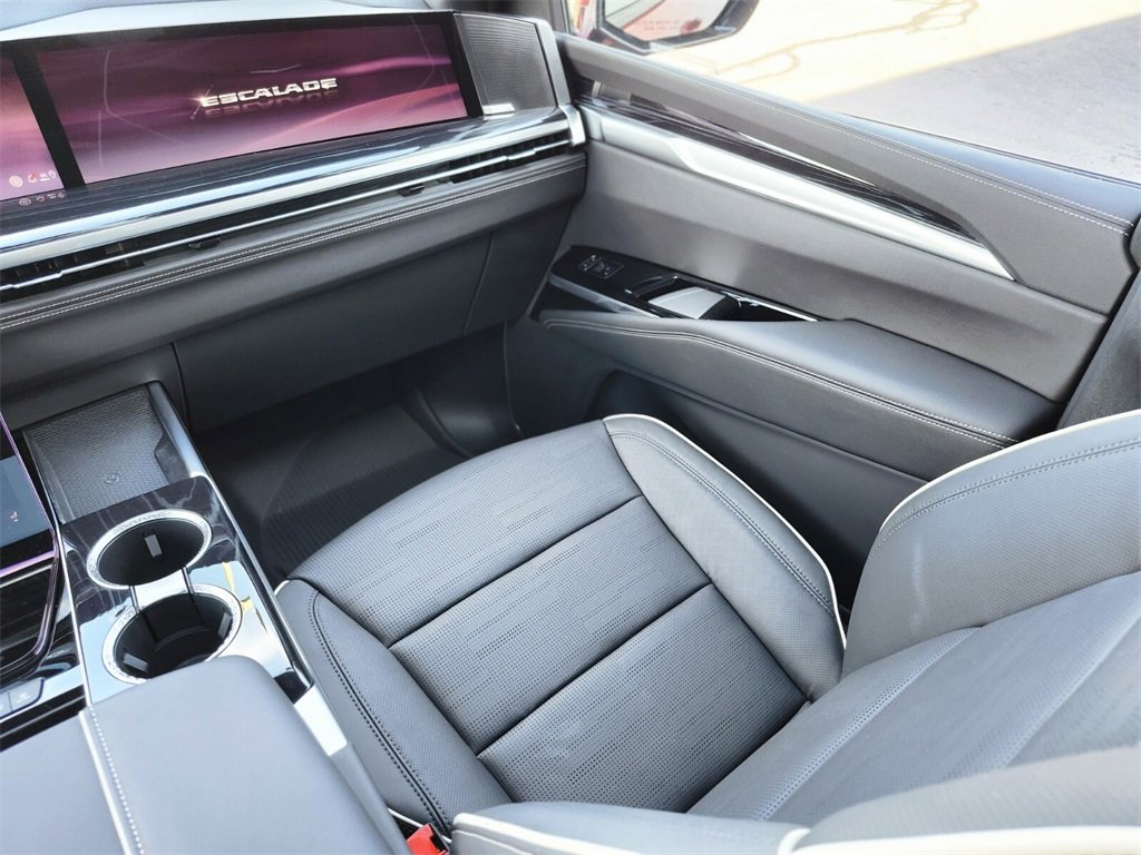 Certified 2025 Cadillac Escalade Sport w/ Touring Package image 13