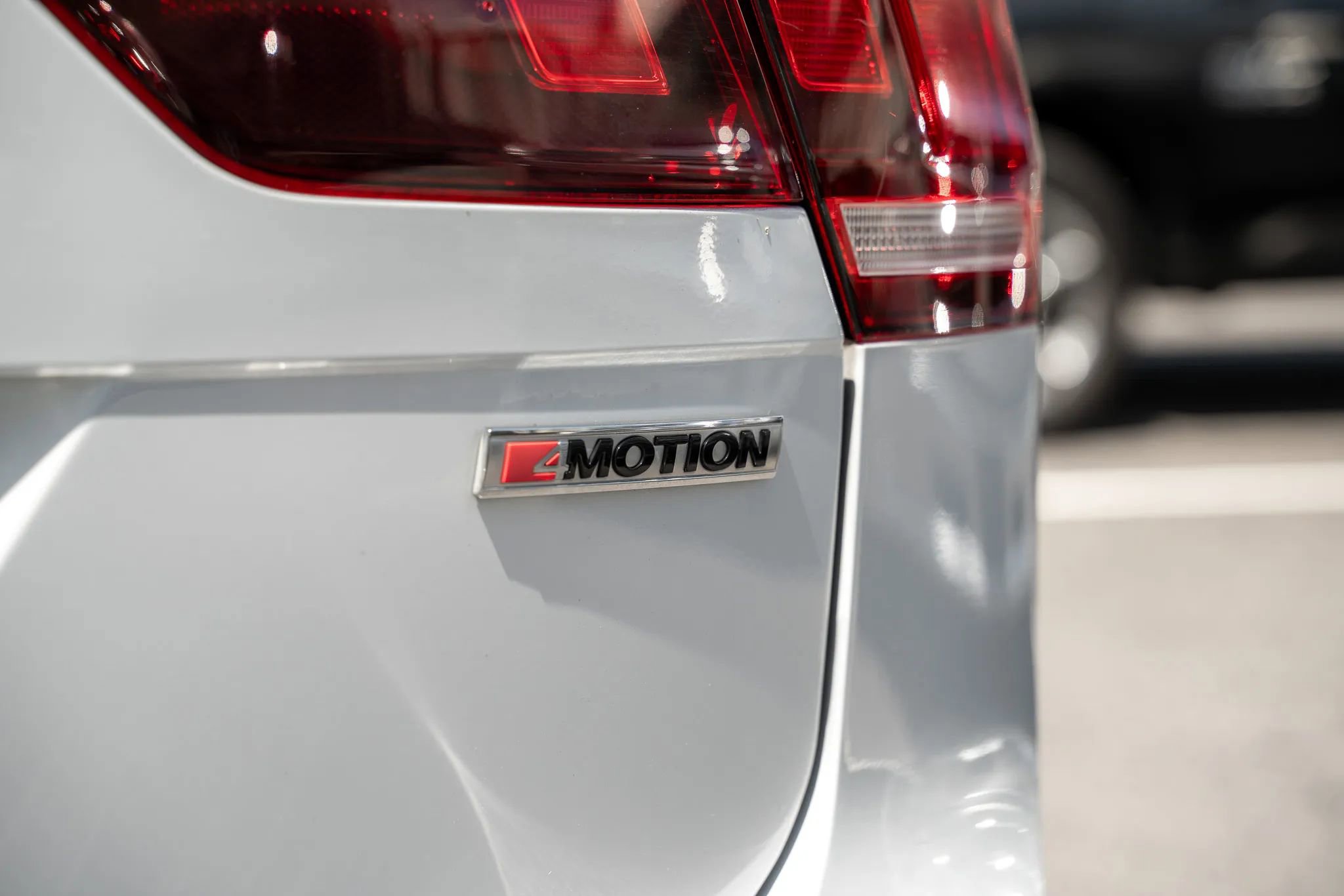 Used 2019 Volkswagen Tiguan SEL Premium AWD/4WD image 37