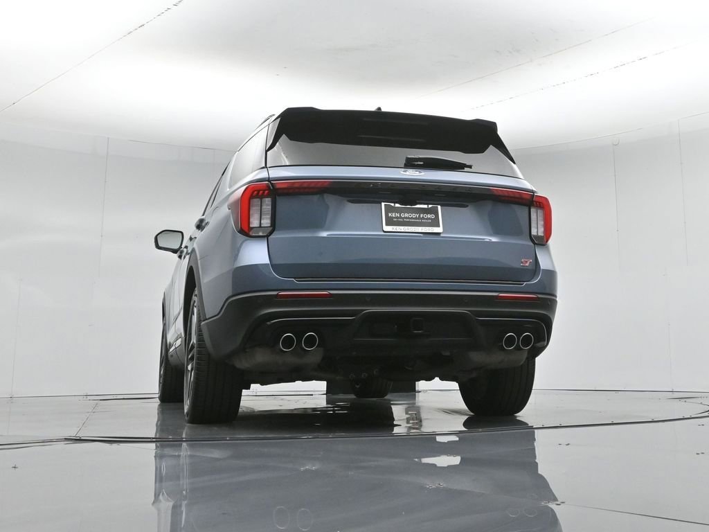 Used 2025 Ford Explorer ST image 52