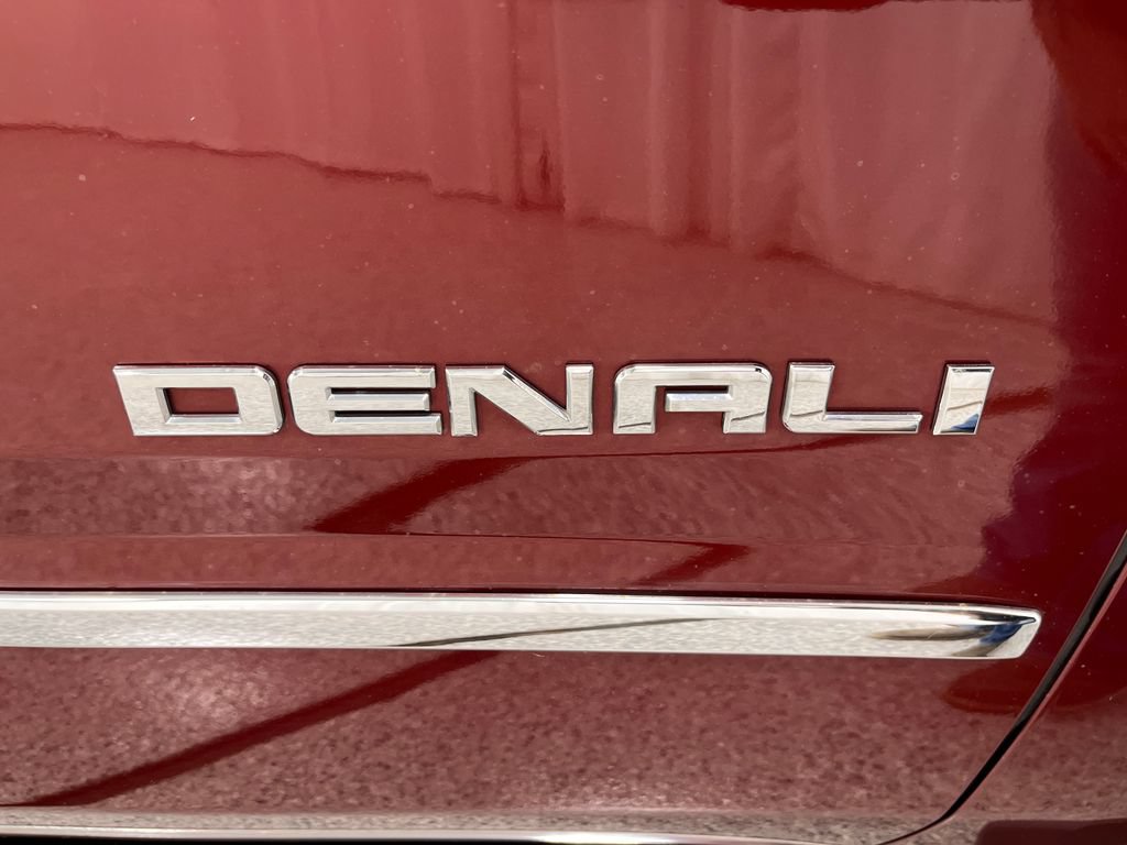 Used 2018 GMC Yukon Denali w/ Denali Ultimate Package AWD/4WD image 42