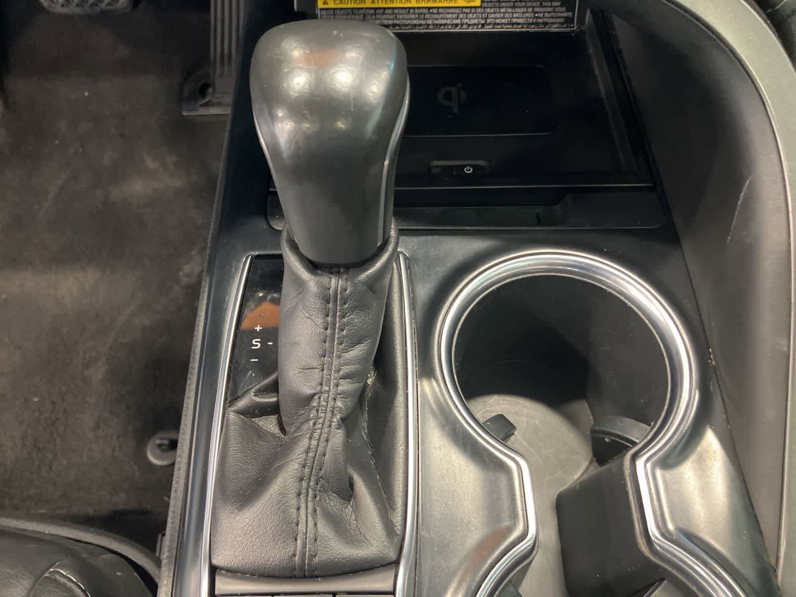 Used 2018 Toyota Camry FWD image 19