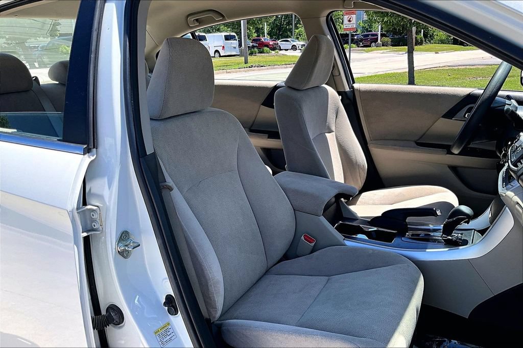 Used 2013 Honda Accord LX image 27