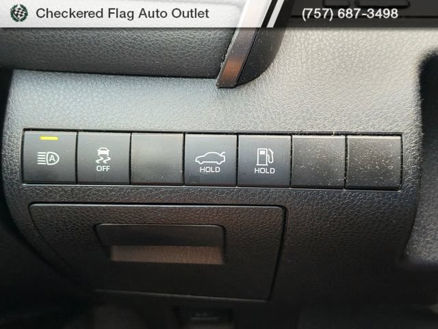 Used 2021 Toyota Camry LE FWD image 9