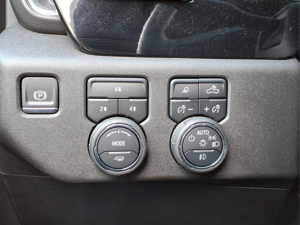Used 2024 Chevrolet Silverado 2500 LT w/ Z71 Sport Edition AWD/4WD image 18