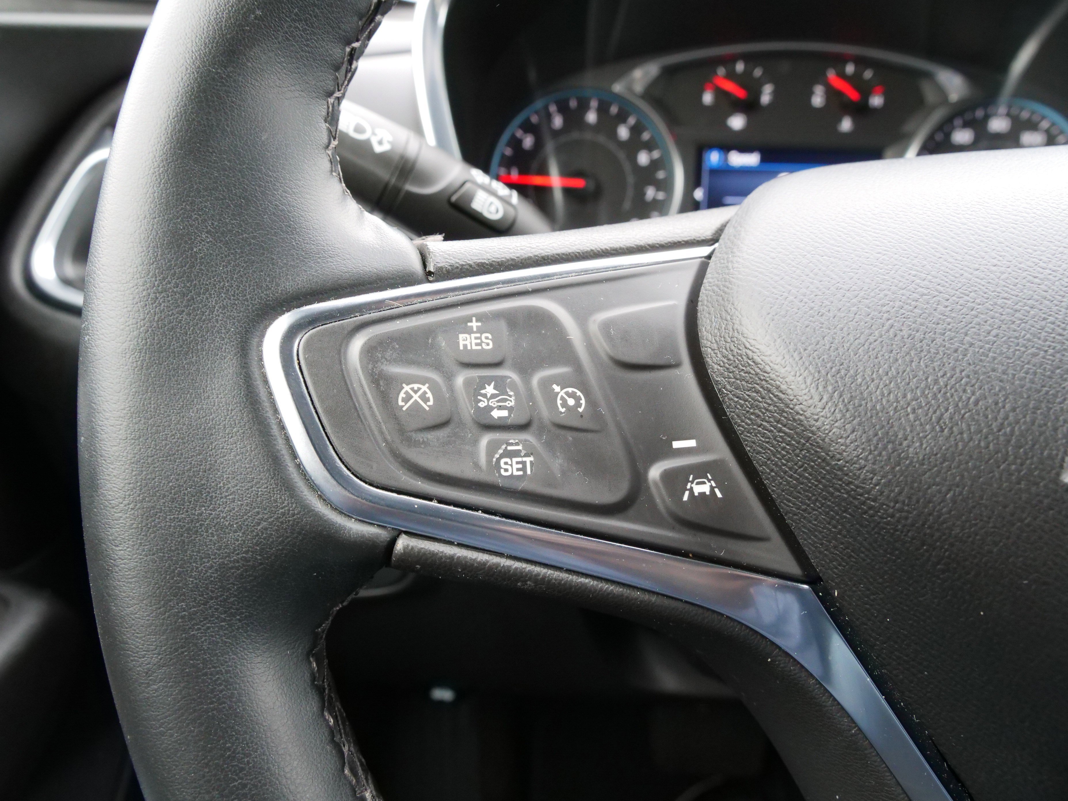 Used 2023 Chevrolet Equinox LT w/ Driver Convenience Package image 22