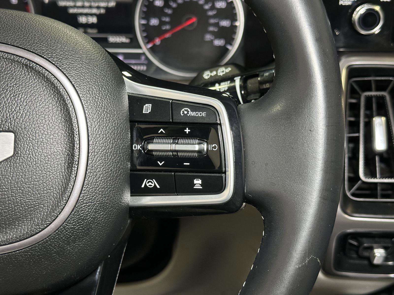 Used 2023 Kia Sorento EX w/ Panoramic Sunroof Package image 26