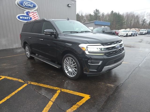 Used 2023 Ford Expedition Max Limited image 3