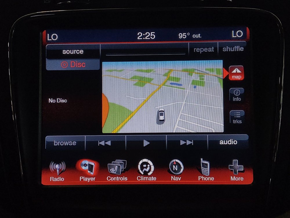 Used 2018 Dodge Journey Crossroad w/ Nav & Sun Group FWD image 25