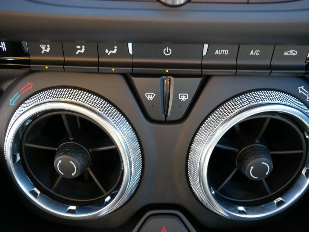 Used 2023 Chevrolet Camaro LT w/ Technology Package image 20