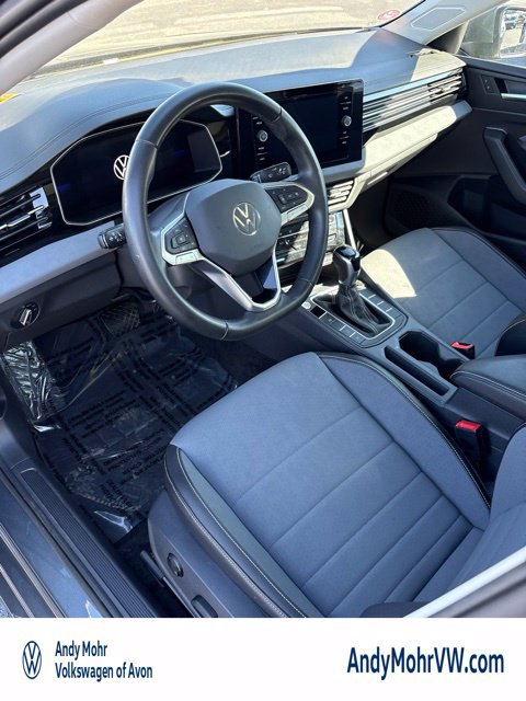 Used 2026 Volkswagen Jetta SE FWD image 5