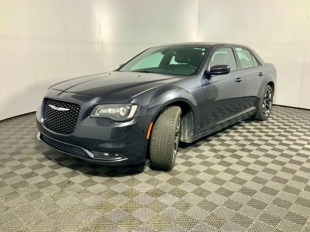 Used 2016 Chrysler 300 S RWD image 10
