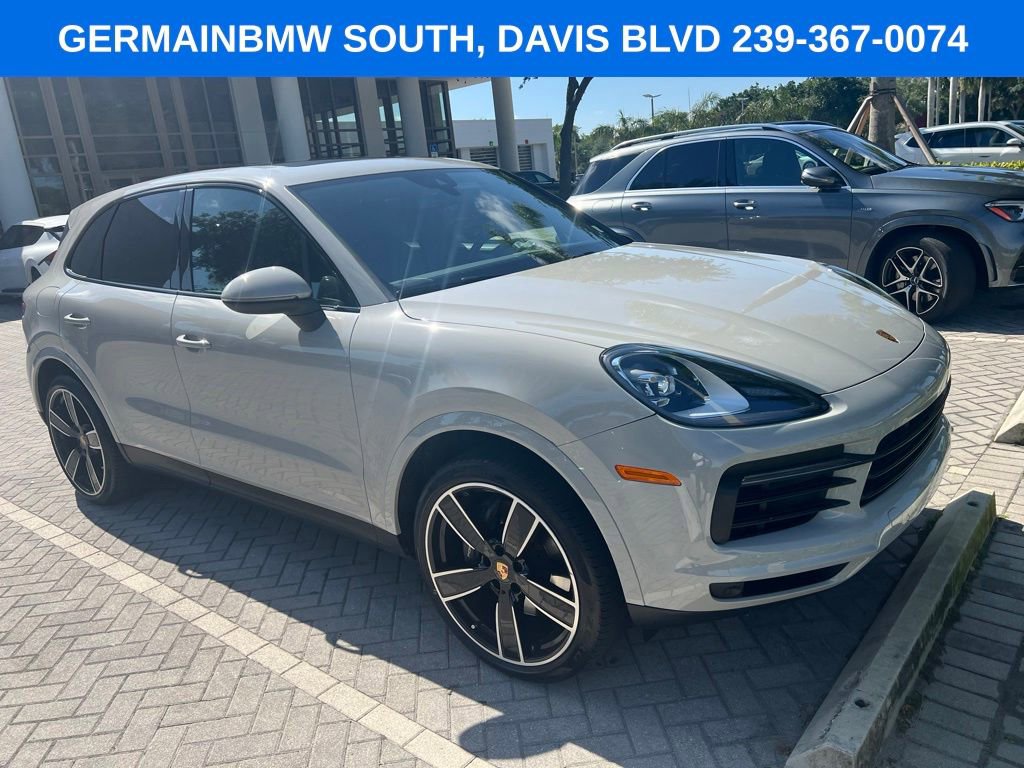 Used 2023 Porsche Cayenne AWD/4WD image 3