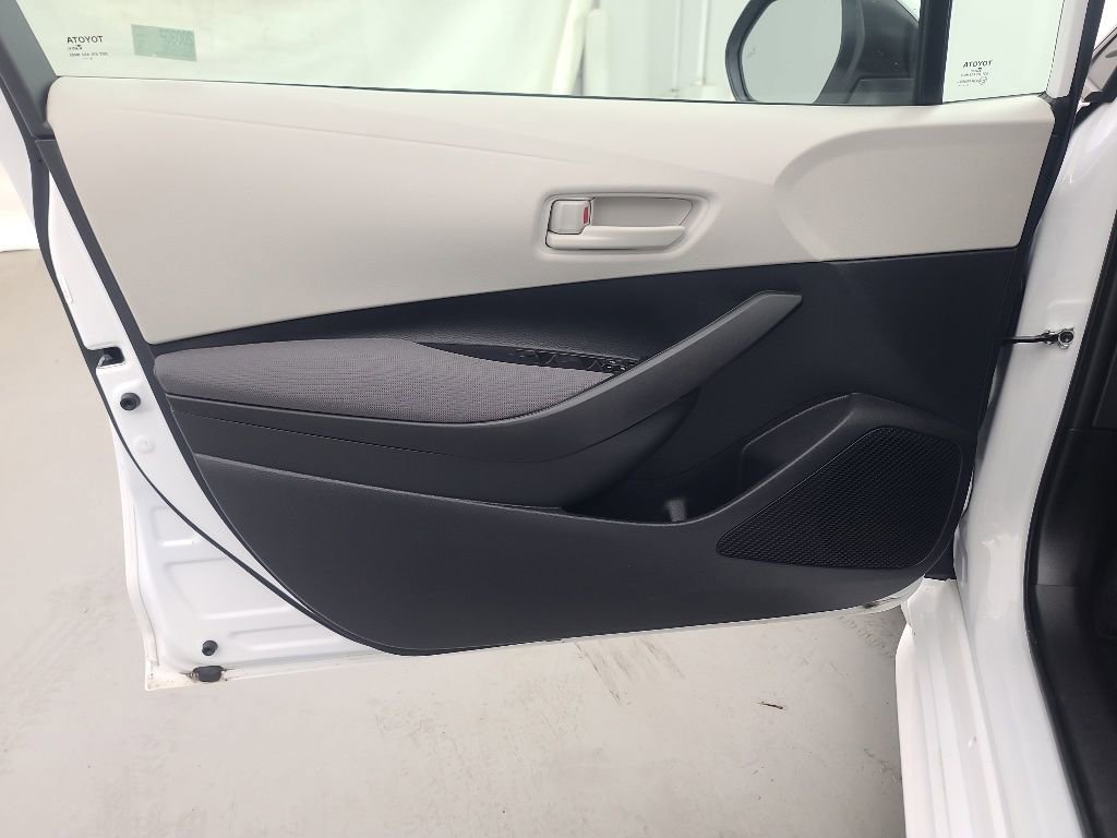 Used 2026 Toyota Corolla LE FWD image 22