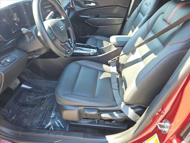 Used 2024 Chevrolet Trax RS w/ Sunroof Package image 14