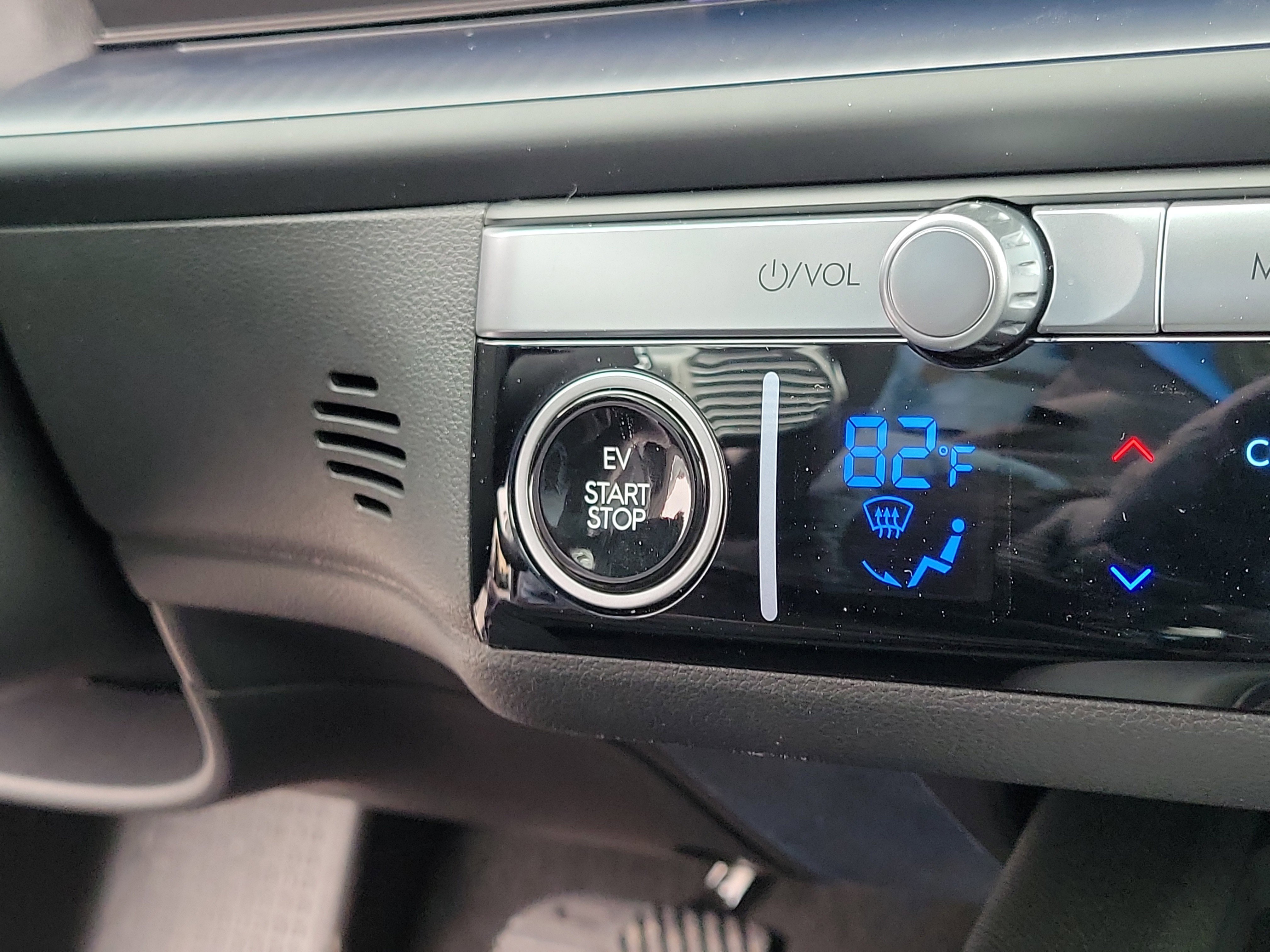 New 2025 Hyundai Ioniq 6 SEL image 28