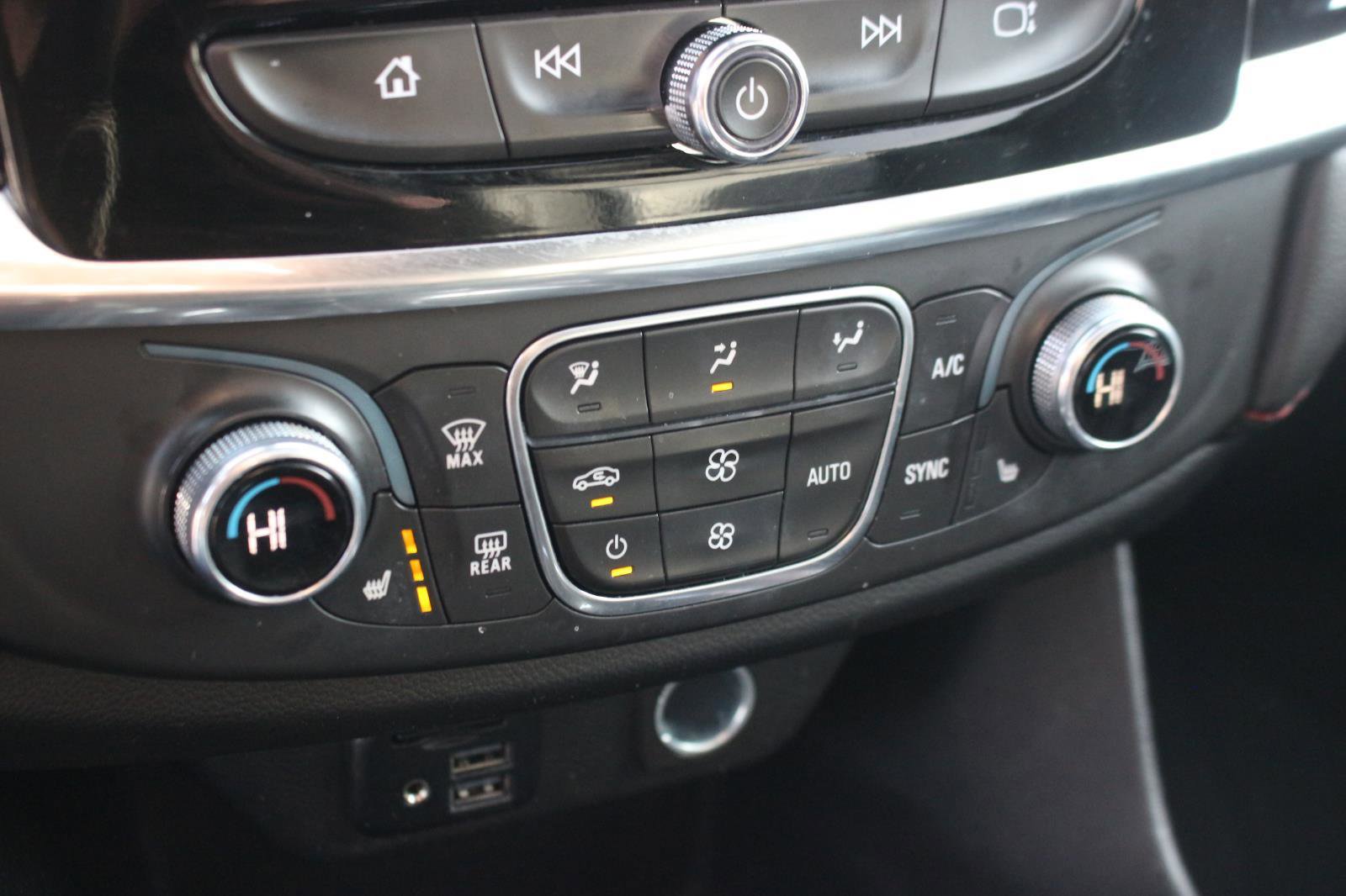 Used 2024 Chevrolet Traverse RS w/ LPO, Floor Liner Package image 28