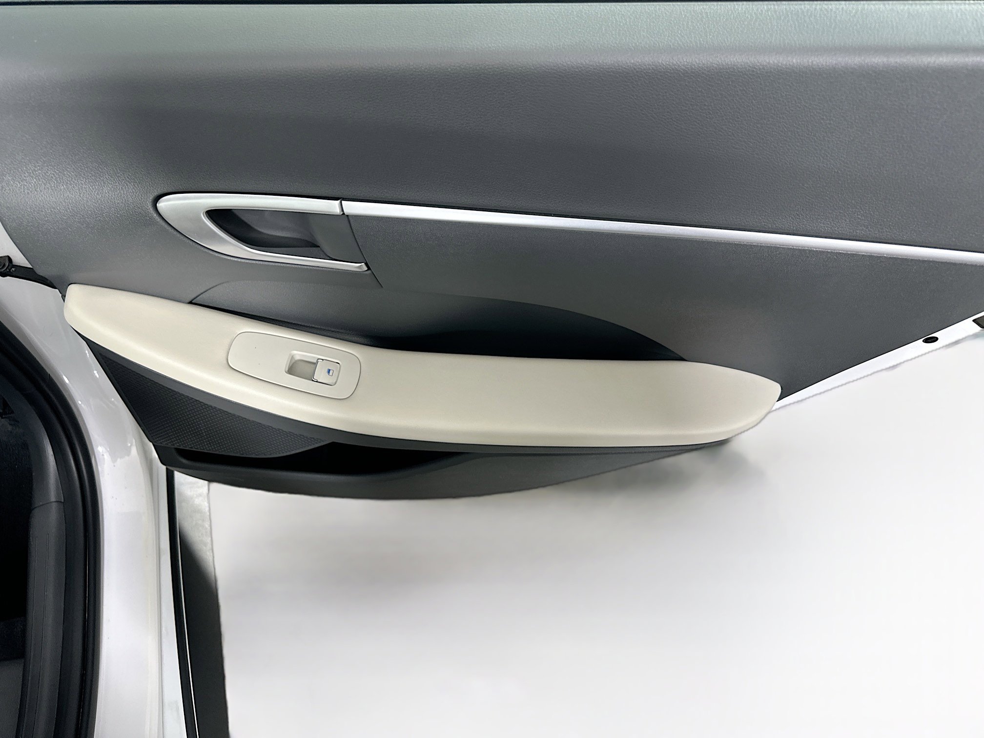 Used 2023 Hyundai Sonata SE image 27