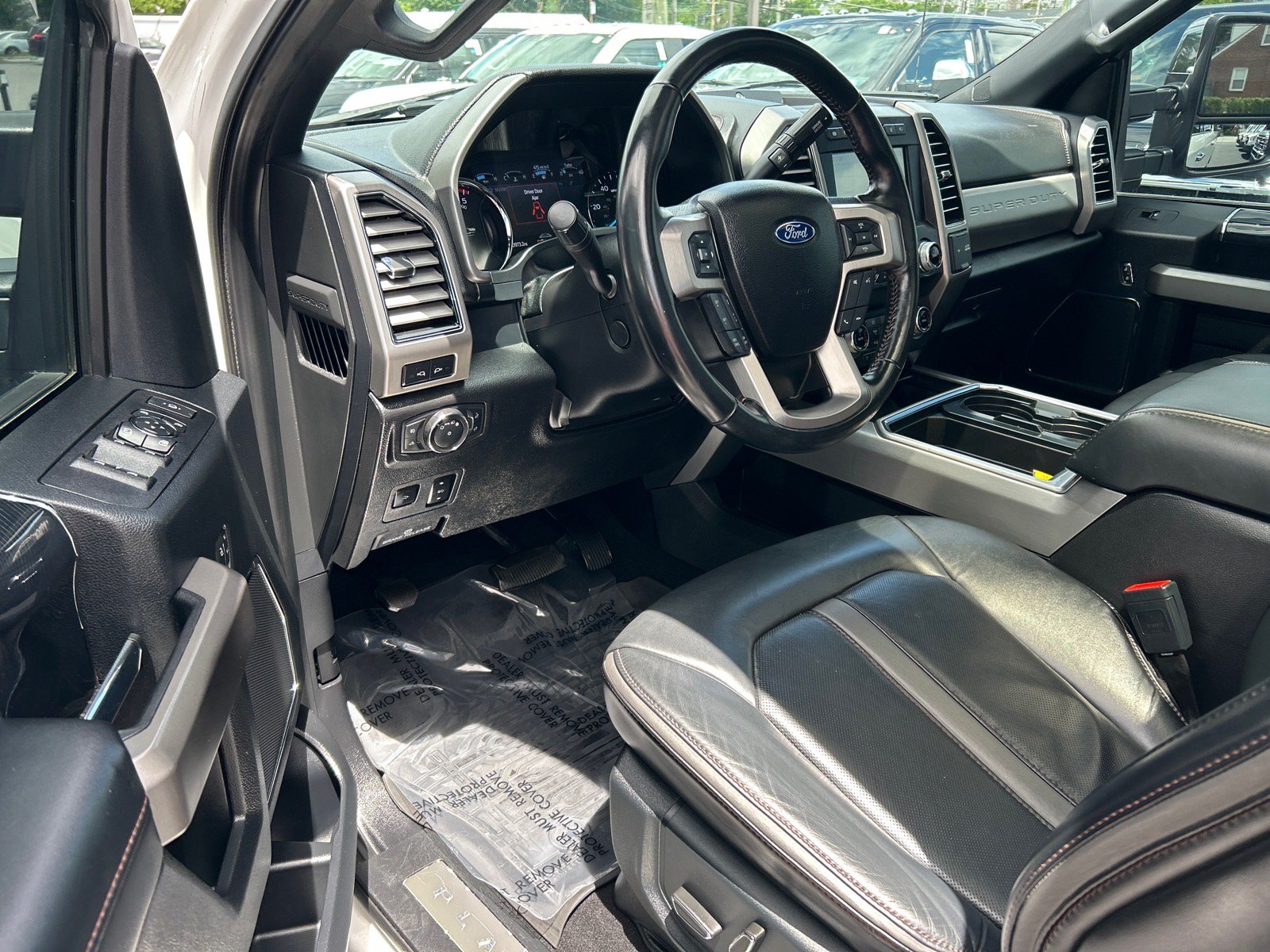 Certified 2020 Ford F350 Platinum w/ FX4 Off-Road Package AWD/4WD image 8