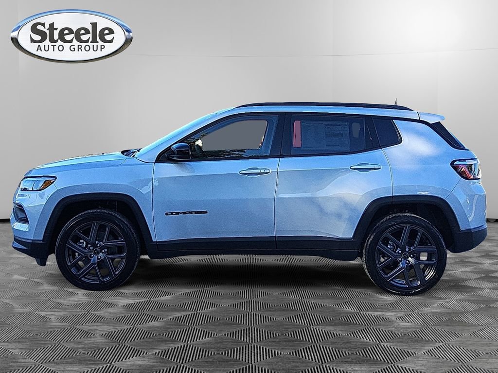 New 2026 Jeep Compass Latitude image 2