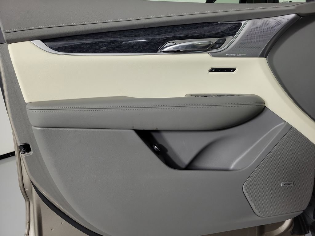 Certified 2023 Cadillac XT6 Premium Luxury w/ Technology Package FWD image 20