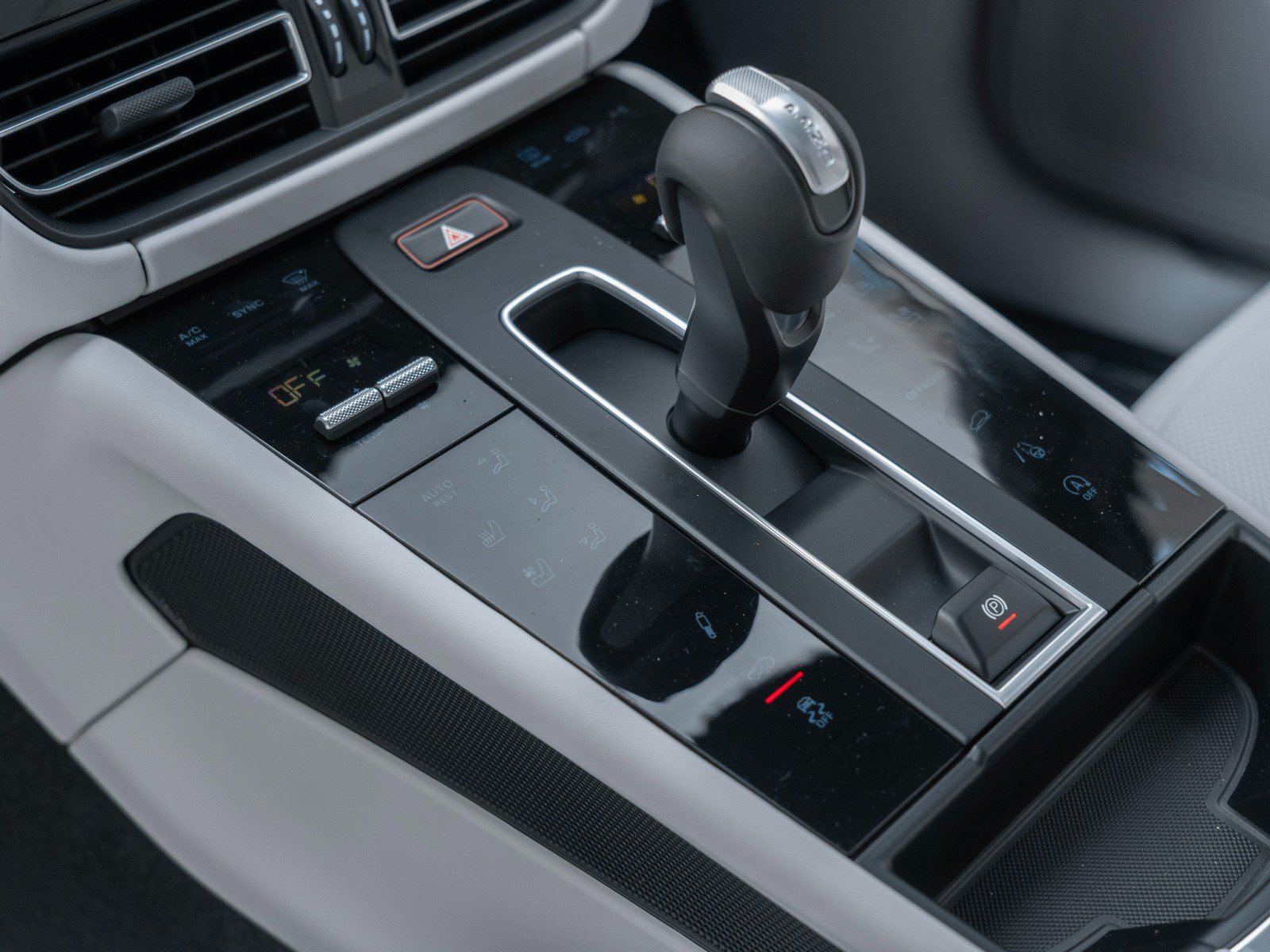 New 2026 Porsche Macan S AWD/4WD image 27