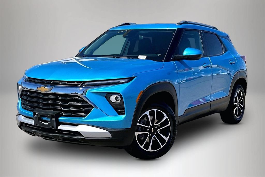 Used 2025 Chevrolet TrailBlazer LT AWD/4WD image 3