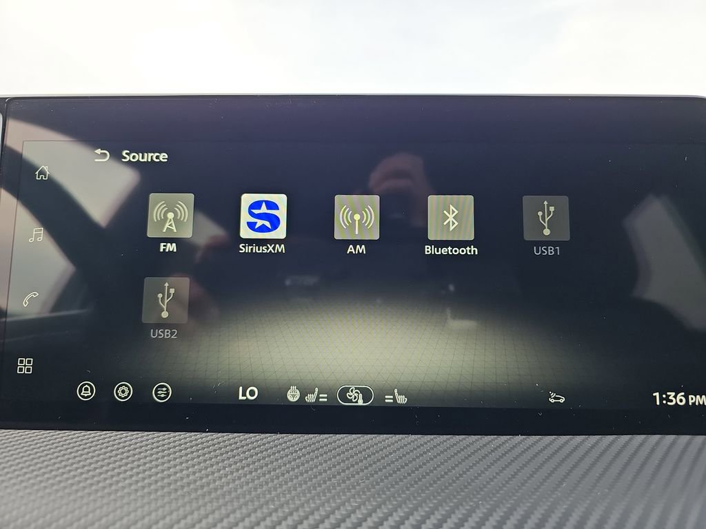 New 2026 Nissan Kicks SR w/ SR Premium Package FWD image 25