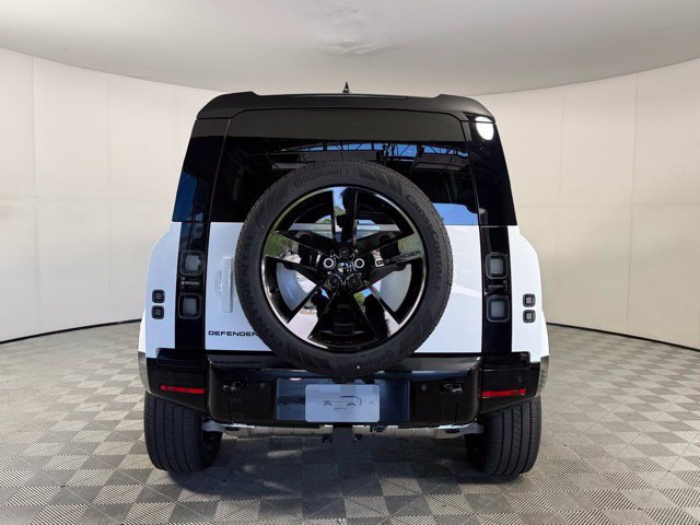 New 2026 Land Rover Defender 110 X-Dynamic SE AWD/4WD image 9