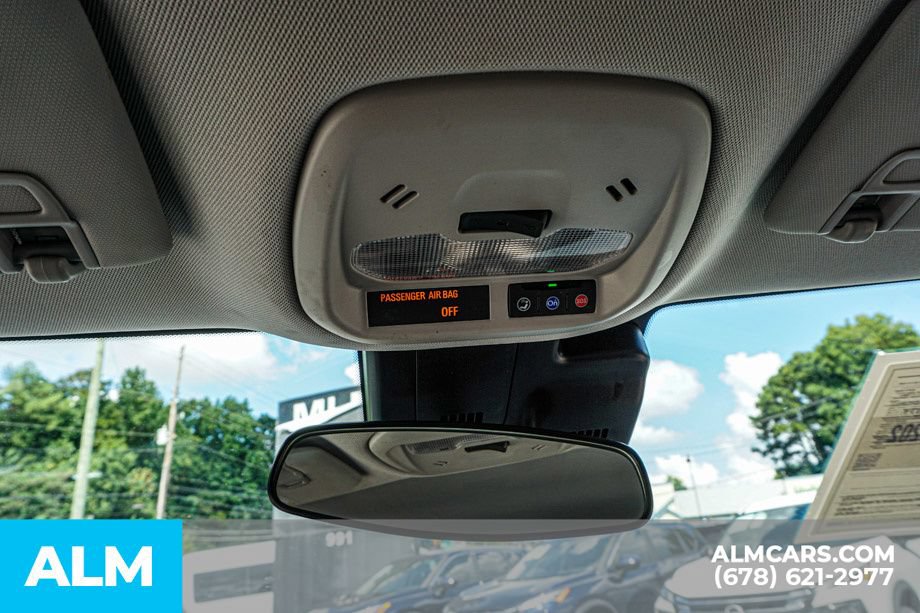 Used 2025 Chevrolet Trax LT FWD image 32