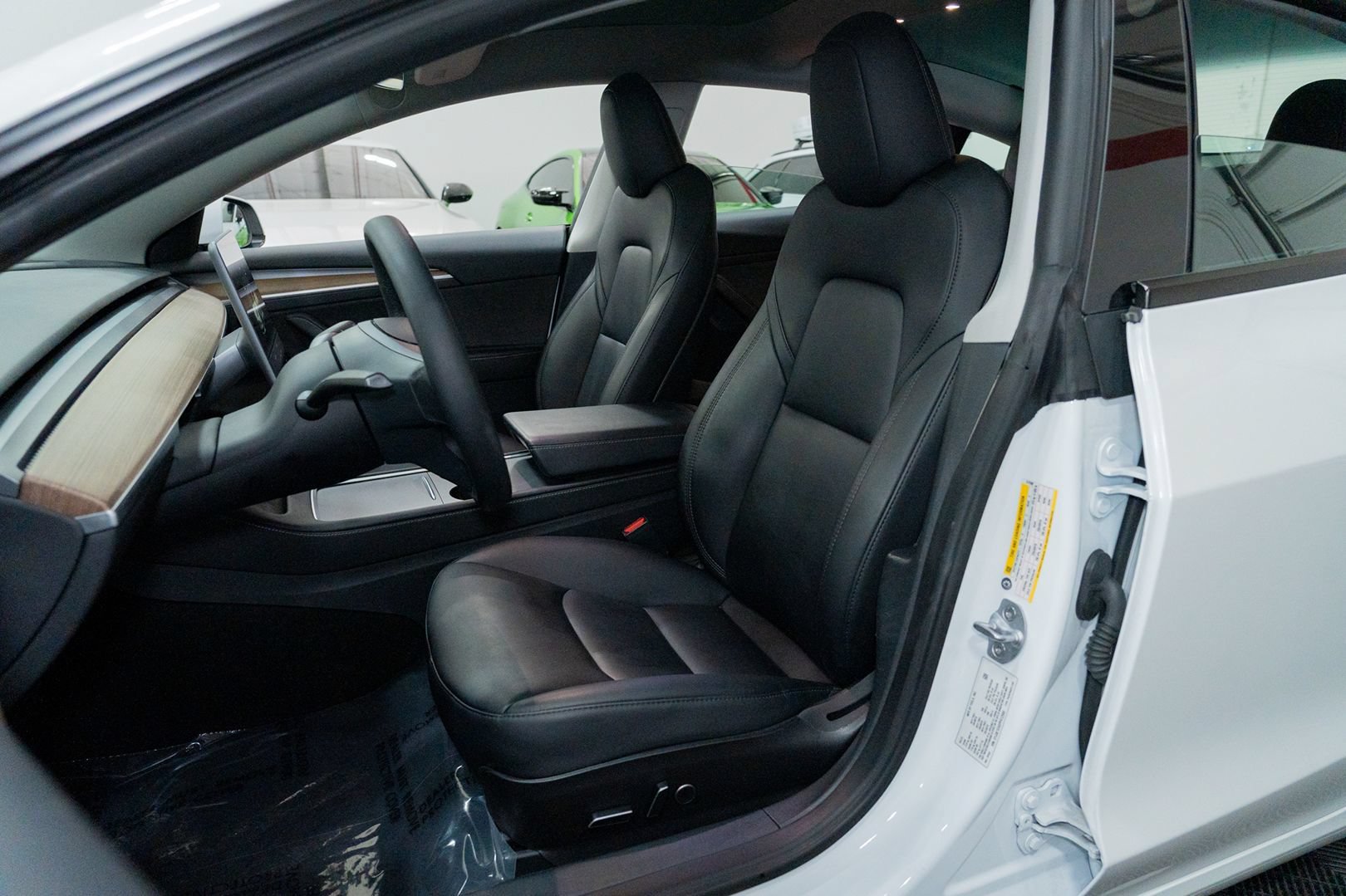 Used 2023 Tesla Model 3 Standard Range RWD image 15