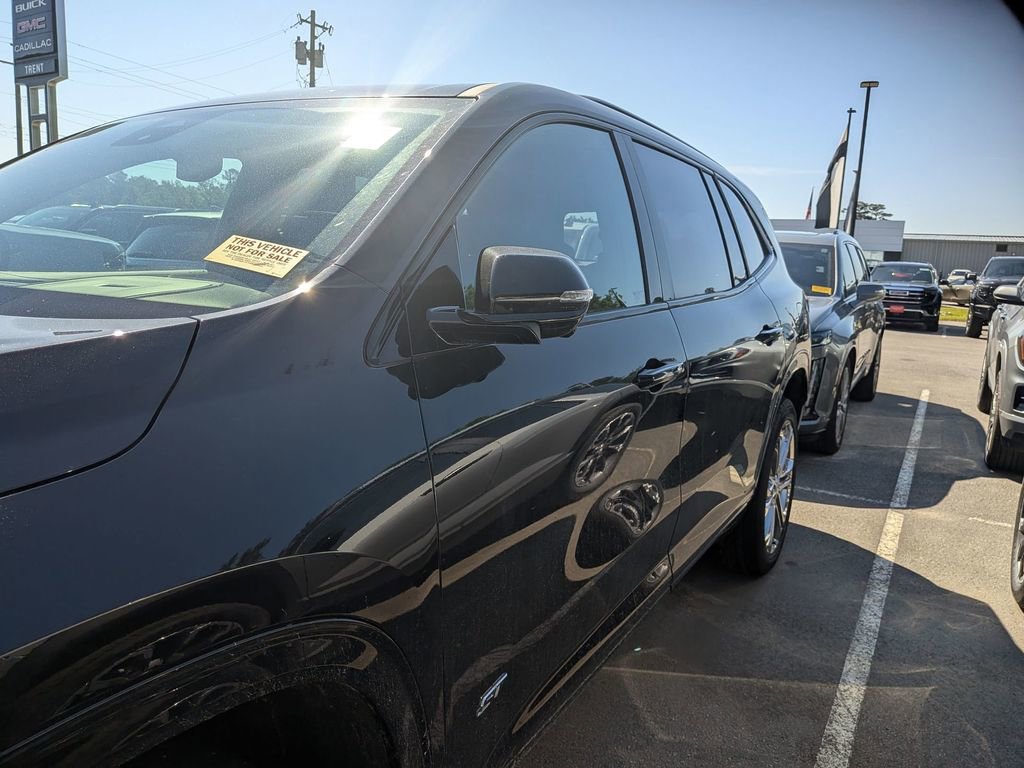 Certified 2025 Buick Enclave Sport Touring FWD image 4