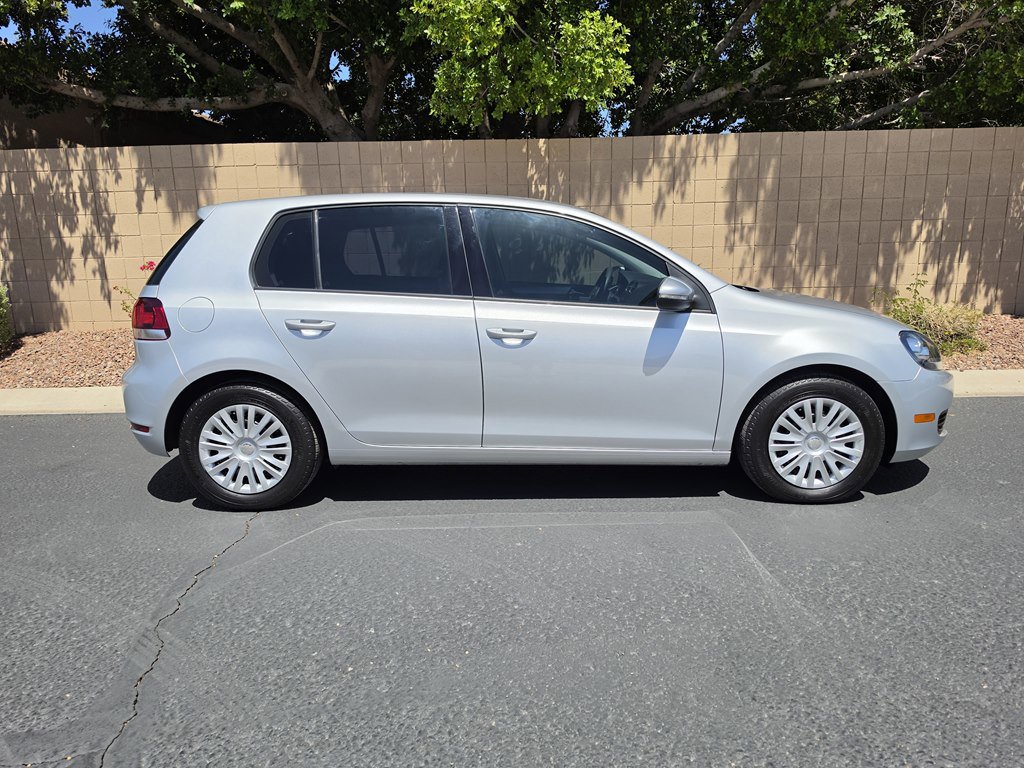 Used 2012 Volkswagen Golf 4-Door image 2