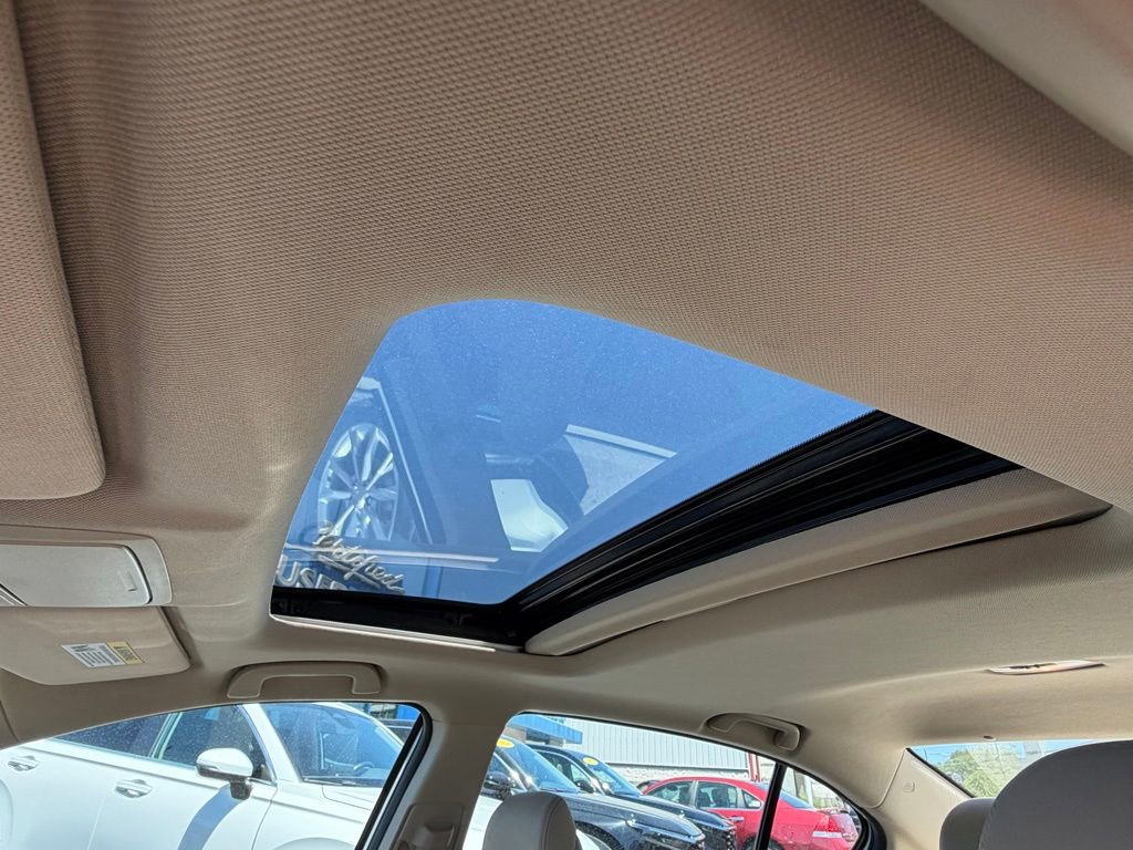 Used 2015 Honda Accord Touring image 3