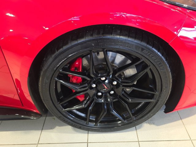 Used 2025 Chevrolet Corvette Z06 RWD image 8