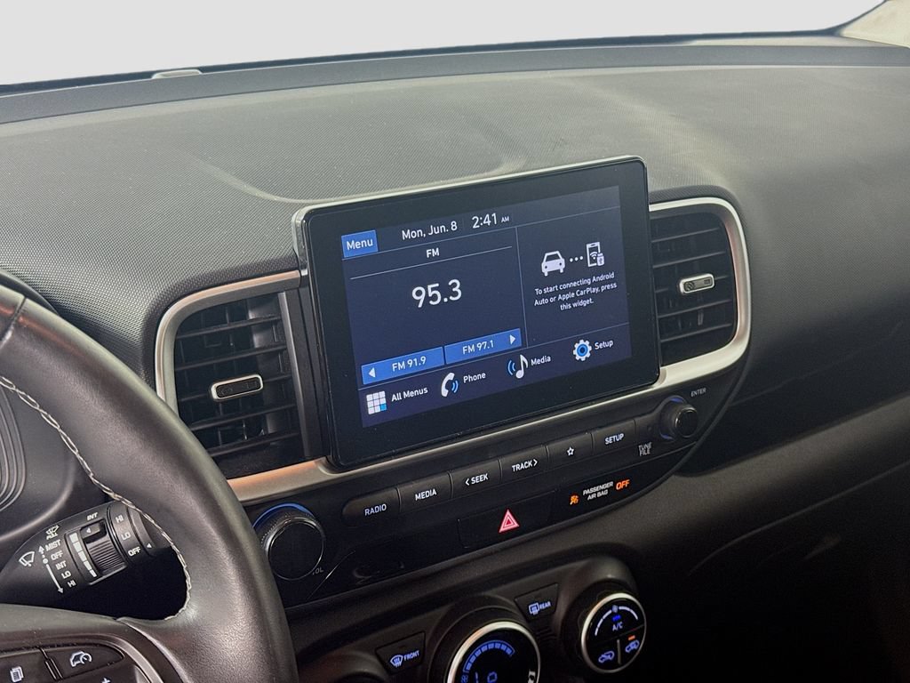 Certified 2025 Hyundai Venue SEL FWD image 14