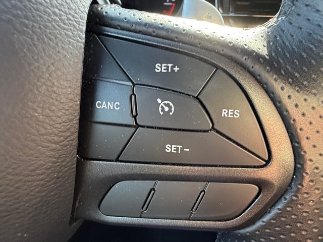 Used 2025 Dodge Durango GT AWD/4WD image 16