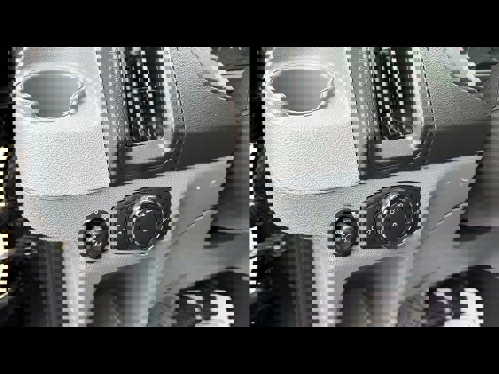 Used 2019 Ford Transit 350 XL image 10