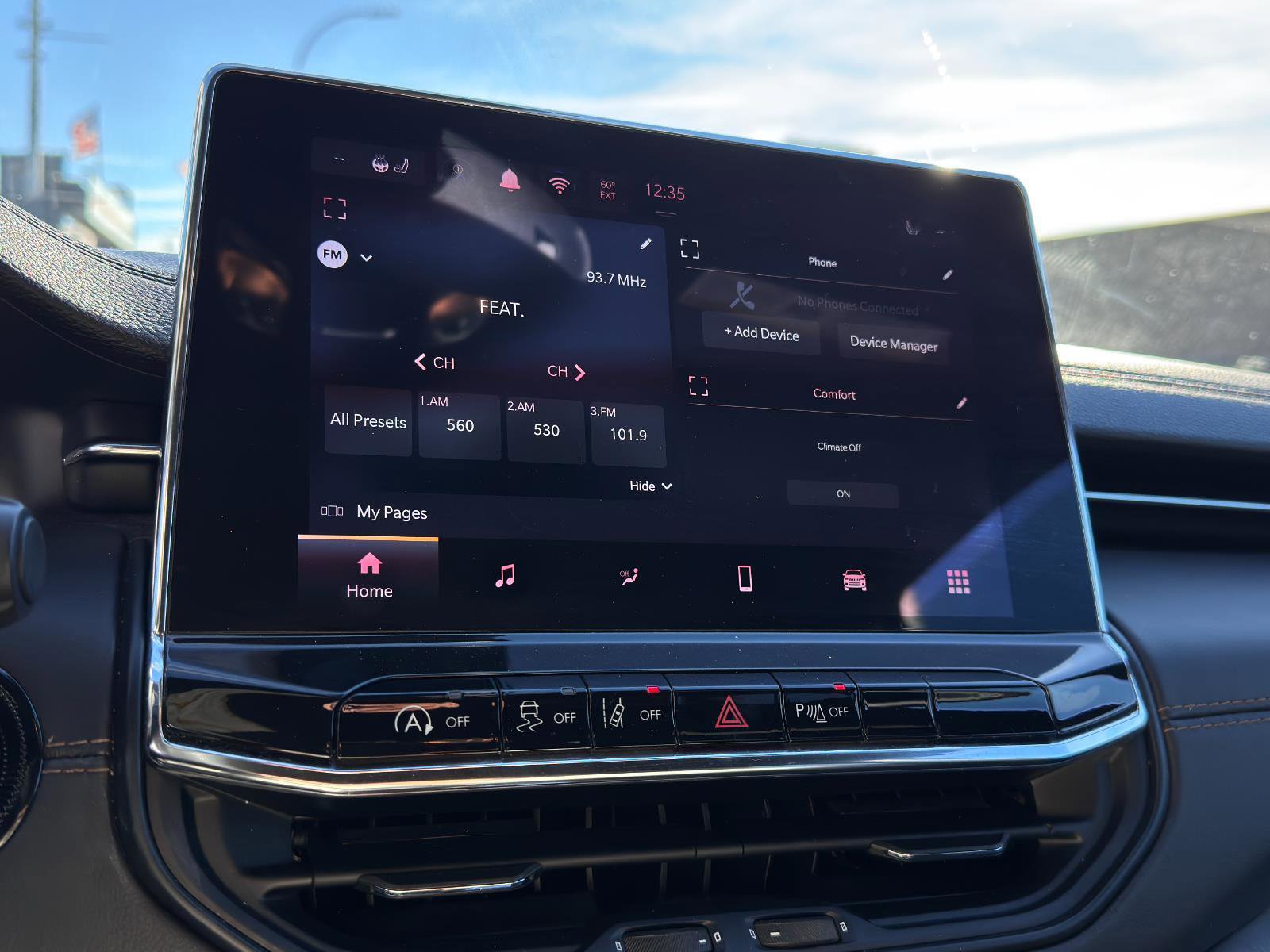 Used 2022 Jeep Compass Limited image 22