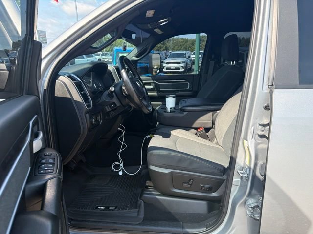 Used 2022 RAM 3500 Big Horn w/ Night Edition AWD/4WD image 5