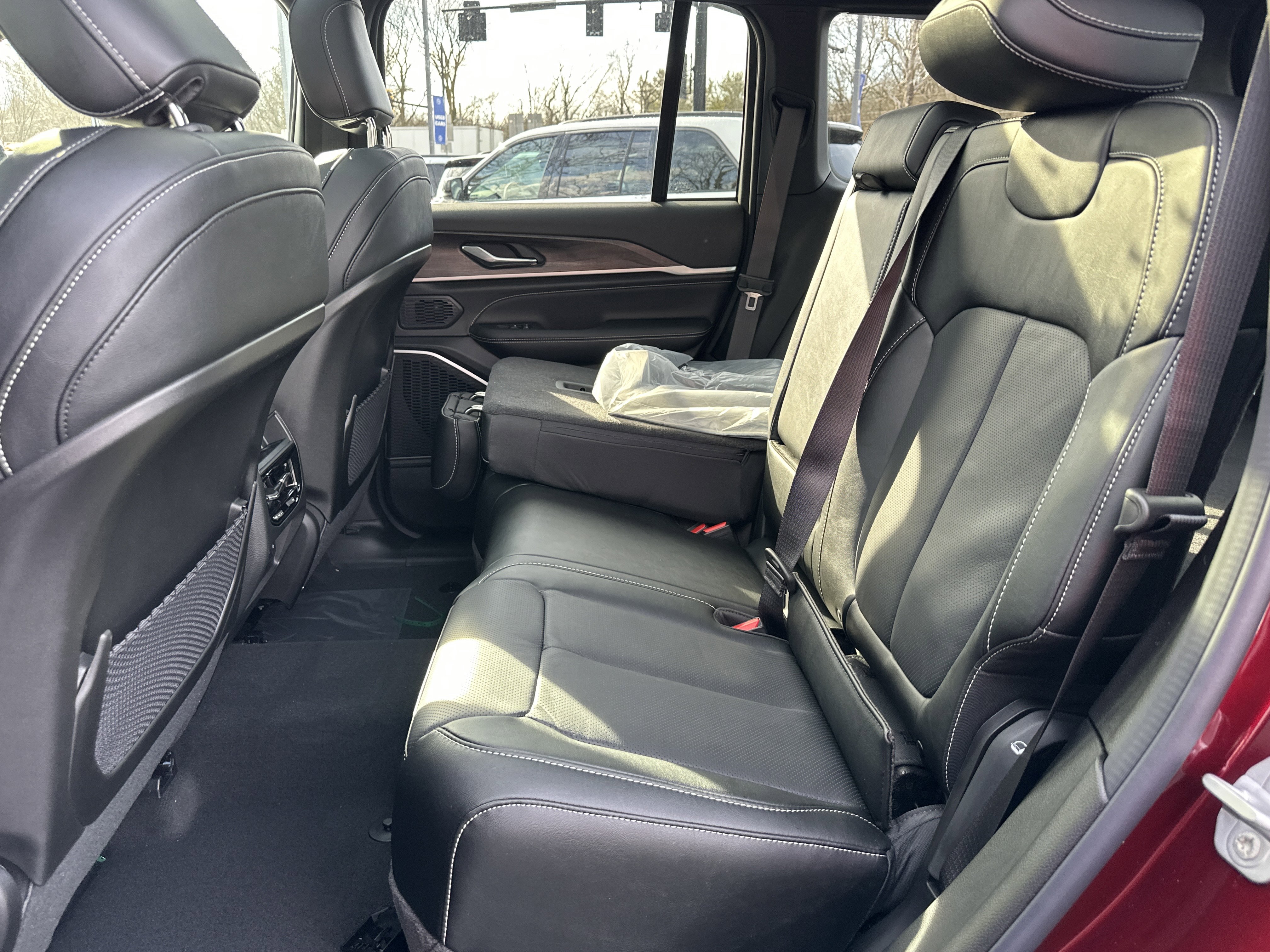 New 2026 Jeep Grand Cherokee Limited Reserve image 28