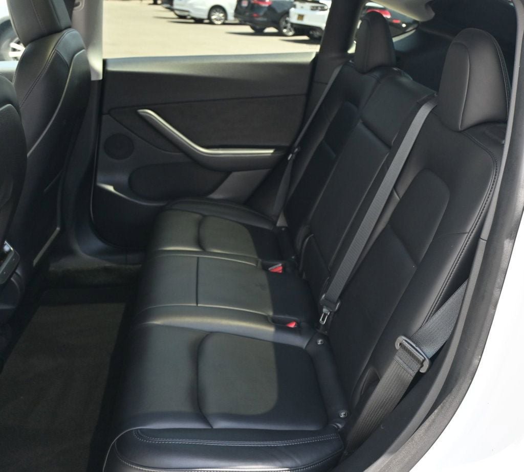 Used 2021 Tesla Model Y Long Range AWD/4WD image 14