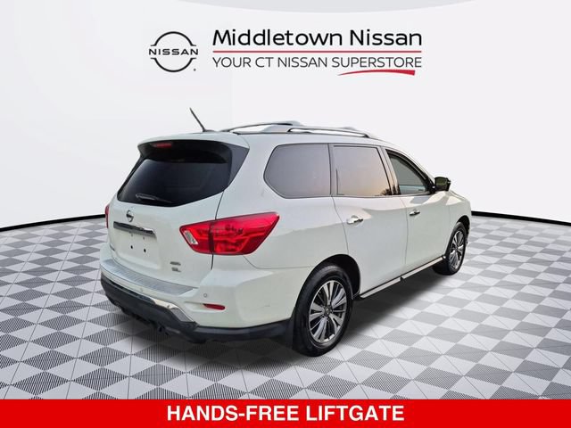 Used 2017 Nissan Pathfinder SL w/ SL Premium Package AWD/4WD image 3