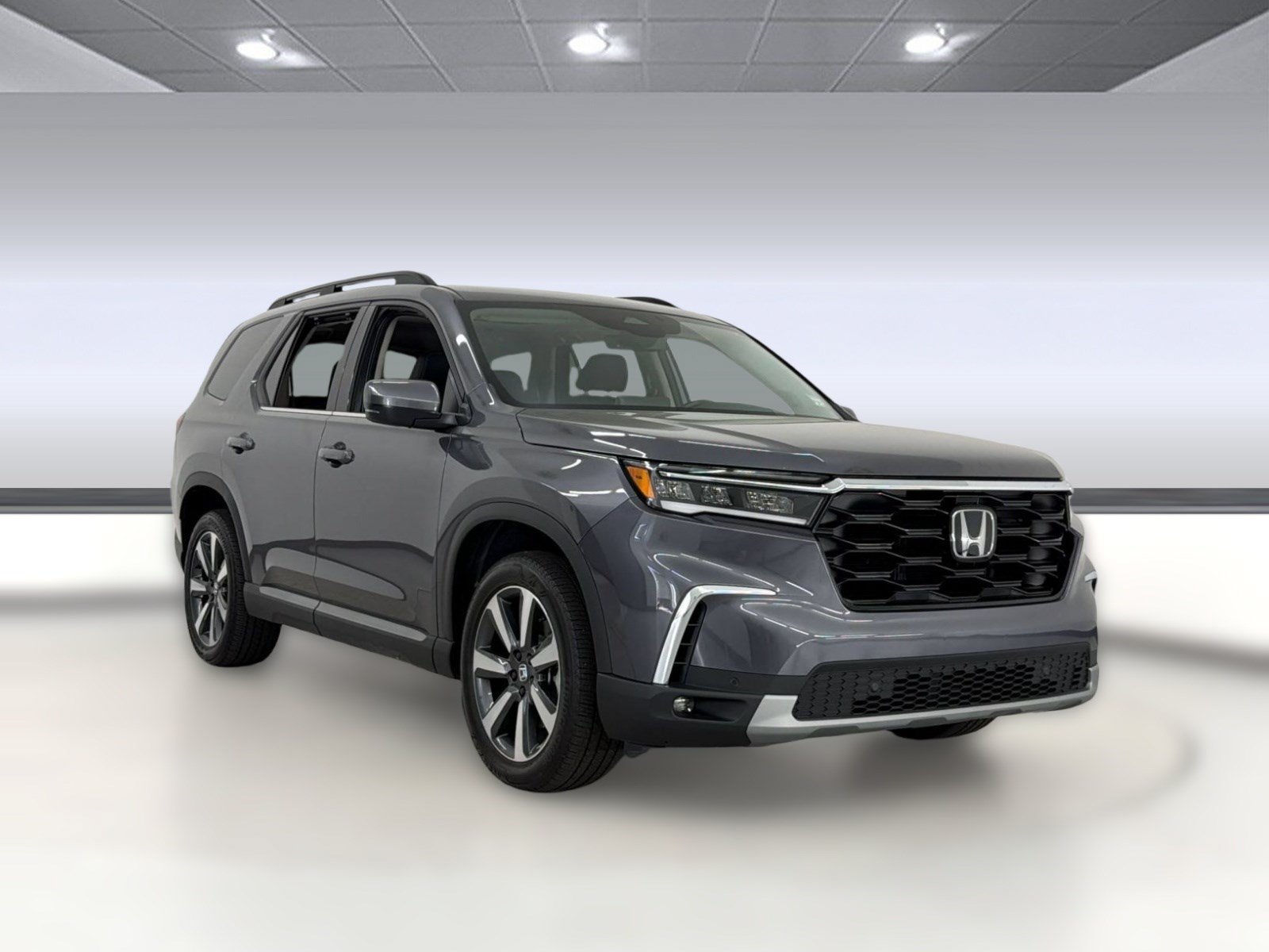 Used 2024 Honda Pilot Touring image 7