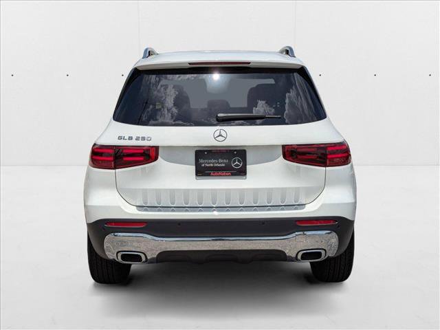 New 2025 Mercedes-Benz GLB 250 image 8