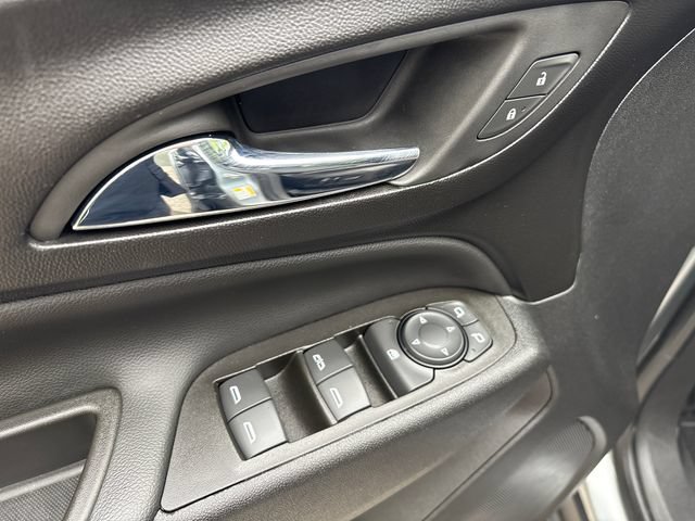 Used 2023 Chevrolet Equinox LT AWD/4WD image 18