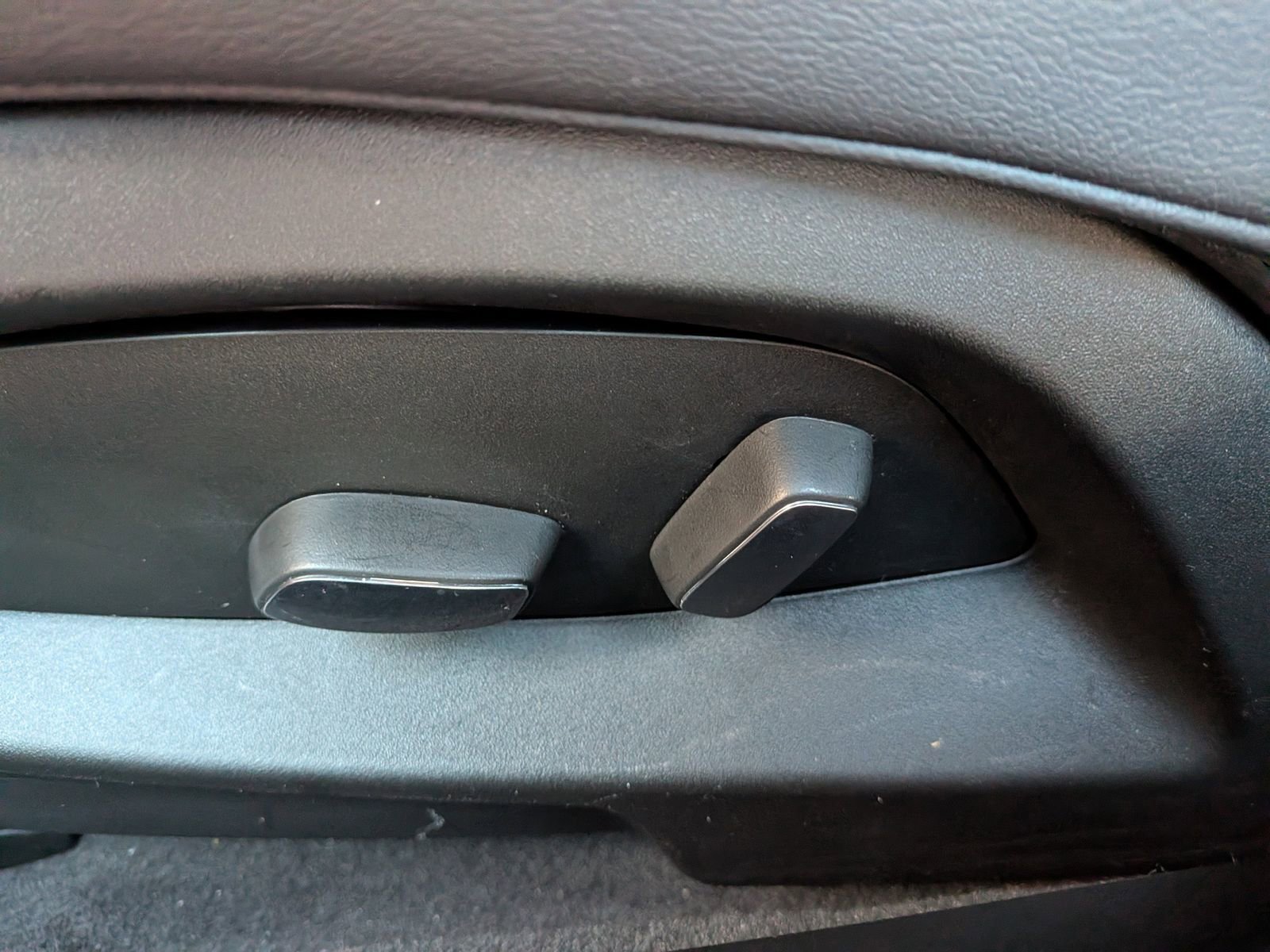 Used 2025 Chevrolet Corvette Stingray Coupe w/ 1LT image 20