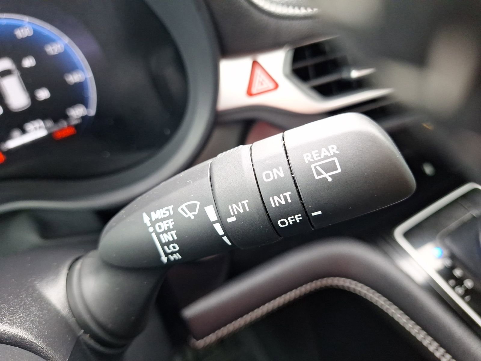 Used 2025 Toyota Sienna XSE FWD image 22